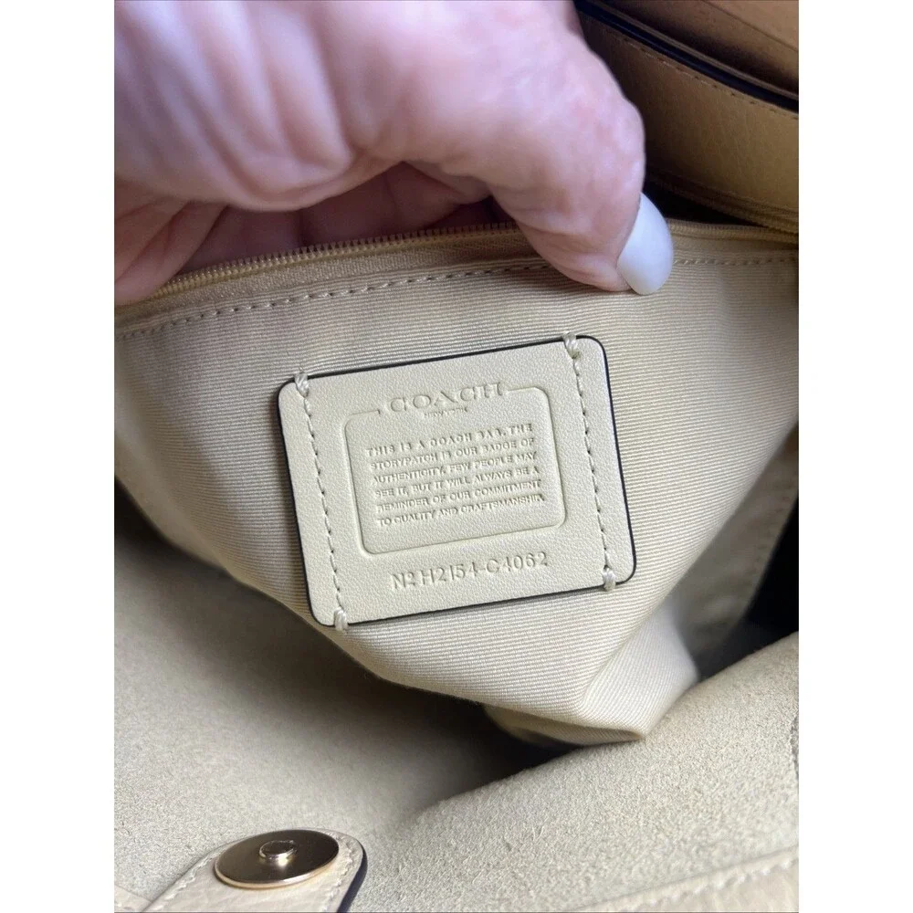 Coach C4062 Leather Tote Bag 27 Chalk/Vanilla Cream Color w/Horse & Carriage Med